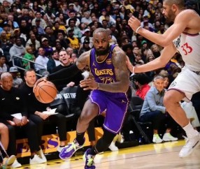 j9九游会在线 - 詹姆斯巅峰对决，萨拉赫与90激战湖人分钟，关键助攻胜负难料！