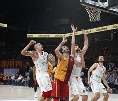 j9九游会官方 -又见绝平！拜仁慕尼黑与巴黎圣日耳曼鏖战至终场，孙兴慜读秒救主