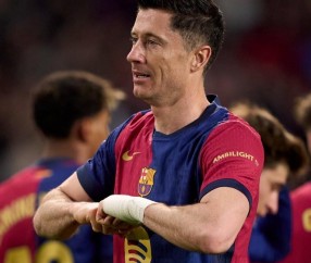 J9九游会网址 - 莱万多夫斯基在FPX比赛中大胜，逆转引发热议！